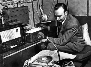 Schwarzsender „Zitrone” aus der Dachkammer, 1955 Schwarzsender „Zitrone” aus der Dachkammer, 1955