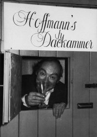 Postkarte Hoffmann mit Dachkammer-Tür